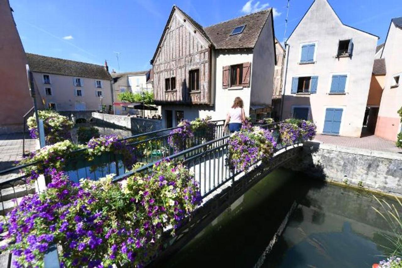 Studio Cosy A Montargis 13 M² Parking Inclus Exterior foto